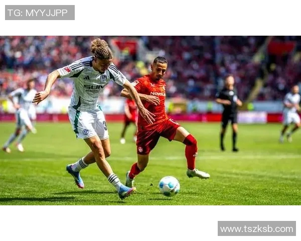 沙尔克04主场遭遇柏林赫塔逼平坚决守住主场优势