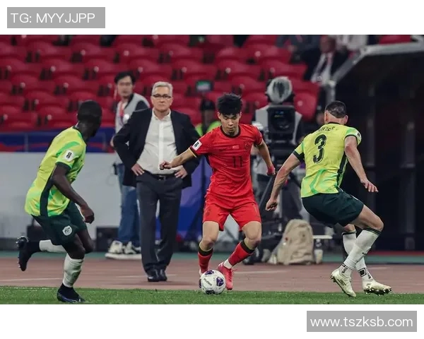 约翰-埃格伯努获CBA最佳新秀提名，篮球新星冉冉升起